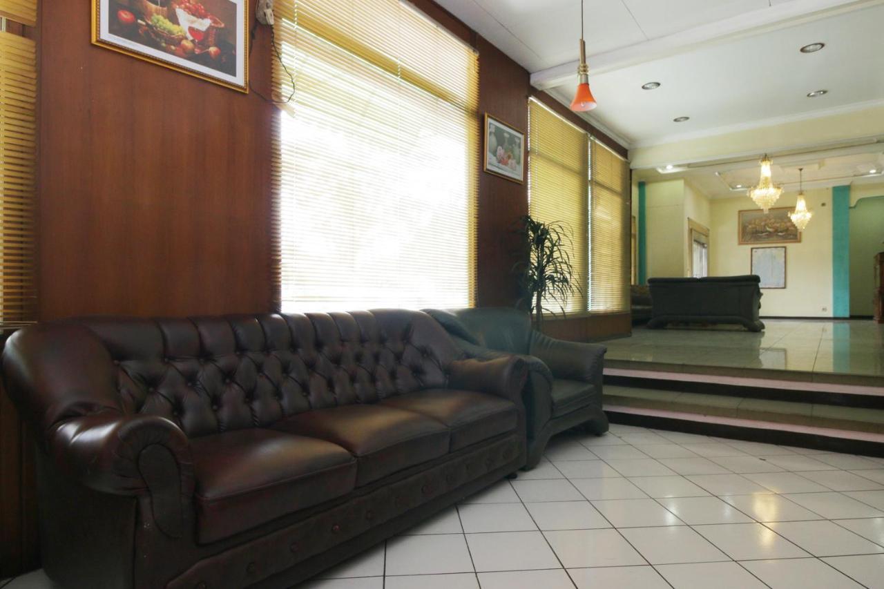 Airy Regol Moch Ramdan 96 Hotel Bandung